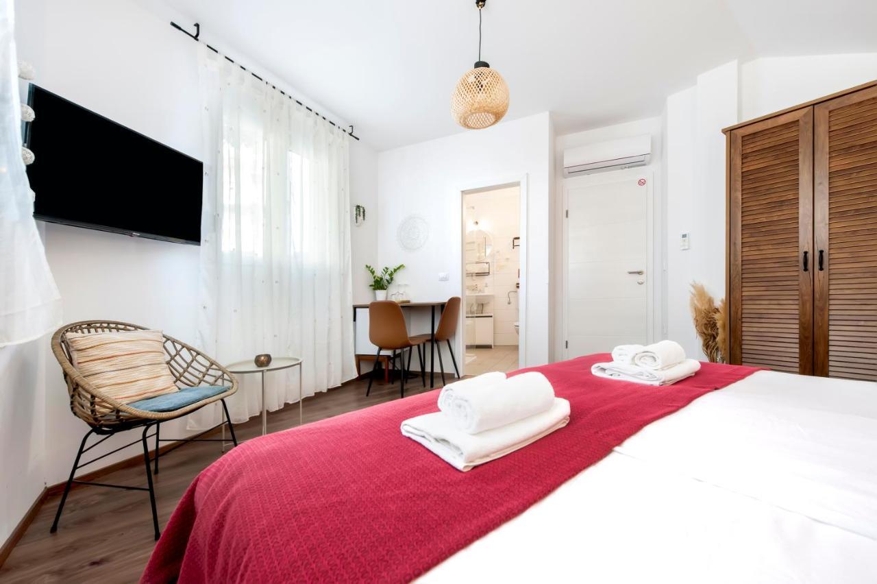 רוביני Bed&Breakfast Bohemian מראה חיצוני תמונה